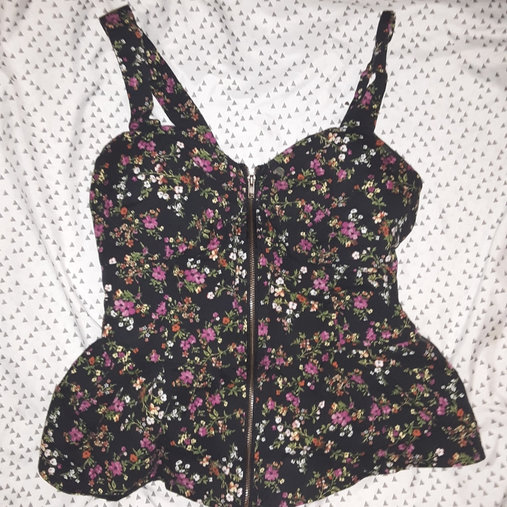 Cute zip up cupped tank top